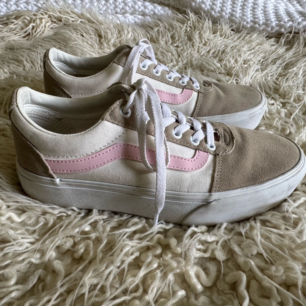 Vans Women's Pink and Tan Sneakers